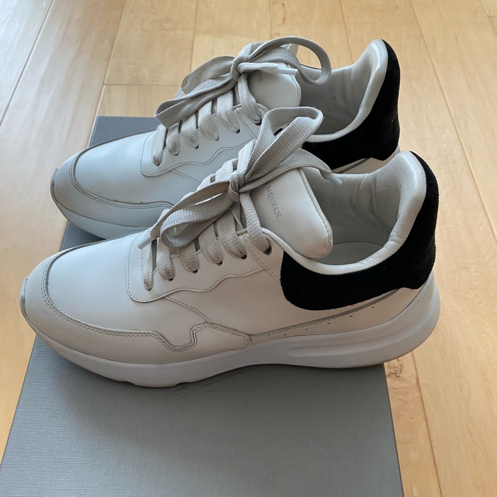Alexander McQueen Sneaker Pelle S. Gomma Low Top Runner White with Black Suede - Picture 4 of 13